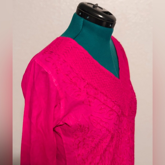 ASHA Vibrant Pink Crochet Embroidered Detail Blouse - Picture 3 of 7